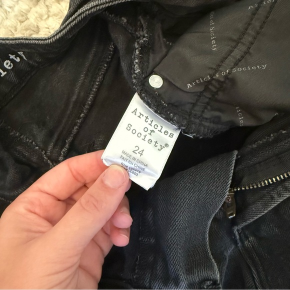 Articles Of Society Black Jean Shorts - Picture 3 of 4